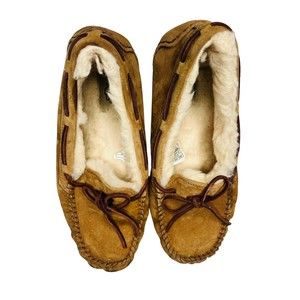 UGG Australia  Dakota 5612 CHESTNUT  Suede Slippers Moccasins Shoes SIZE 10